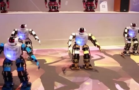 2021世界機(jī)器人大會：推動機(jī)器人產(chǎn)業(yè)高質(zhì)量發(fā)展