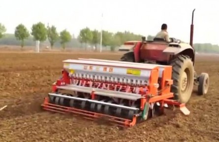 科技助農(nóng) 全國冬小麥播種進(jìn)度過九成