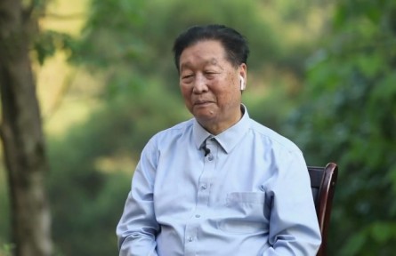 林占熺:讓菌草技術(shù)造福人類