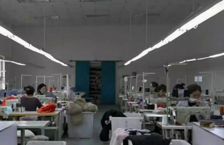 新疆哈巴河縣：駝絨制品帶動(dòng)農(nóng)牧民持續(xù)增收