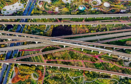 河南：創(chuàng)新智造挺起“中部脊梁” 打造5G時(shí)代中國新糧倉