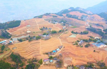四川達(dá)州開(kāi)江縣：?jiǎn)拘淹恋匦禄盍?讓撂荒地變“致富田”