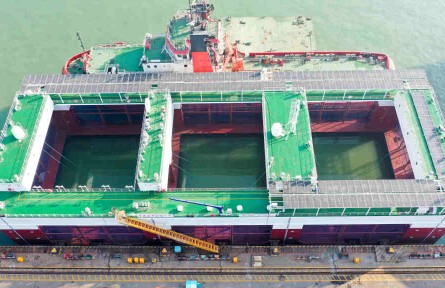 助力“海上糧倉”建設(shè) “普盛海洋牧場(chǎng)1號(hào)”在廣東廣州南沙交付