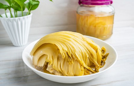 辟謠 | 自制酸泡菜安全嗎？油炸方便面會致癌嗎？