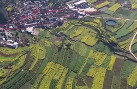 中宣部“中國這十年”系列新聞發(fā)布會舉行 中國經濟實力邁上一個大臺階