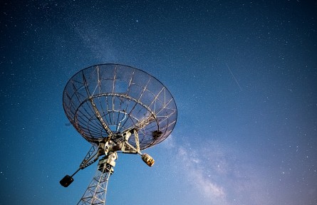 科技名詞 | 無(wú)線(xiàn)電通信  radio communication