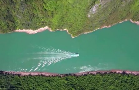 【在習近平新時代中國特色社會主義思想指引下】堅持綠色發(fā)展 建設美麗中國