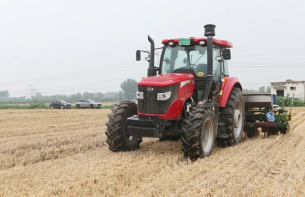 北斗導(dǎo)航保豐收，北京順義“三夏”生產(chǎn)開(kāi)啟科技模式