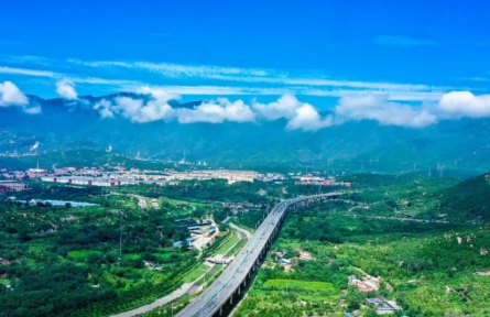 北京房山：新一輪百萬(wàn)畝造林綠化給燕山地區(qū)帶來(lái)勃勃生機(jī)