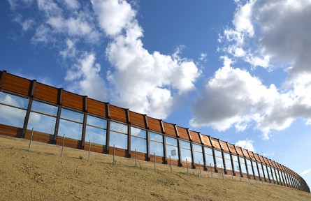 科技名詞 | 聲屏障  noise barrier