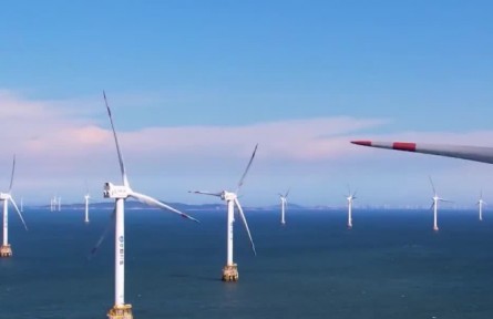 16兆瓦超大容量海上風(fēng)電機組福建下線