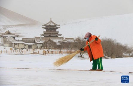 寒潮來(lái)襲降溫劇烈 農(nóng)業(yè)專家提示做好應(yīng)對(duì)