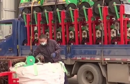 產業(yè)鏈上新面孔 為傳統(tǒng)農業(yè)注入新活力