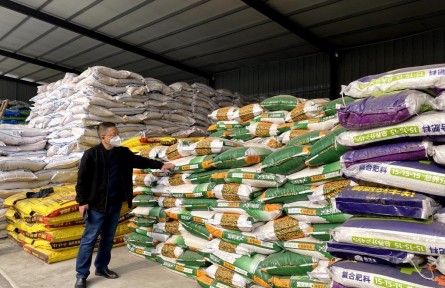 “農(nóng)資進(jìn)倉(cāng)庫(kù)，我們就安心了”——湖南瀏陽(yáng)冬儲(chǔ)備耕一線見(jiàn)聞