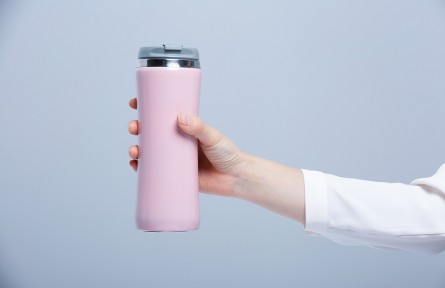 辟謠 | 保溫杯泡茶有毒還致癌？聽聽食品安全專家怎么說