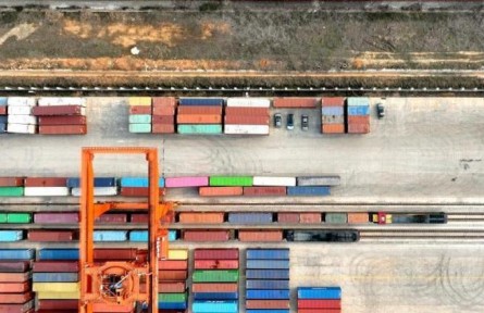 《央視財(cái)經(jīng)評(píng)論》“土特產(chǎn)”如何做好“洋生意”？