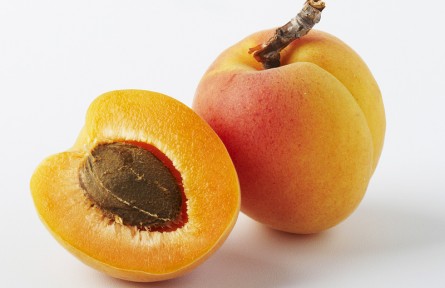 辟謠|“桃養(yǎng)人，杏傷人……” 這些“經(jīng)驗”靠譜嗎？