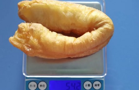 每天吃1根油條，身體會發(fā)生什么變化？油條中鋁含量真的超標(biāo)？