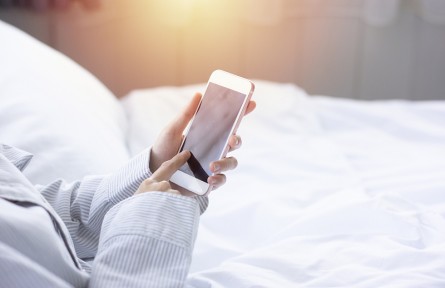 手機放枕邊有輻射嗎？