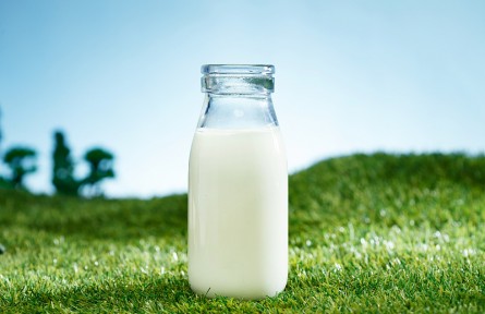 天天喝牛奶真的能長高嗎？真相其實不簡單