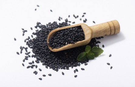 辟謠|吃黑芝麻能讓白發(fā)變黑？