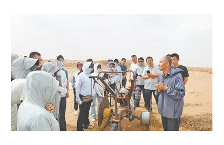 扎根一線34年，科學(xué)治沙百萬(wàn)畝——記全國(guó)防沙治沙先進(jìn)個(gè)人、寧夏中衛(wèi)國(guó)有林場(chǎng)治沙專(zhuān)家唐希明