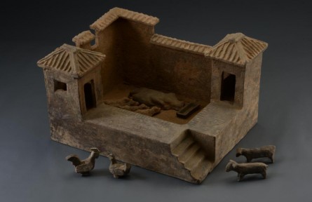 為什么中國人都說“上廁所、下廚房”？