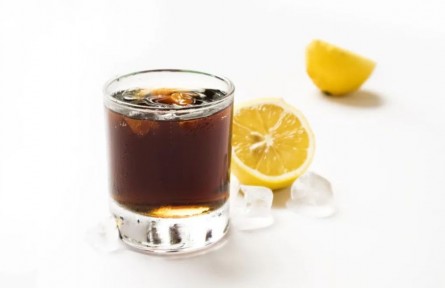 辟謠|“喝可樂化胃結(jié)石”靠譜嗎？