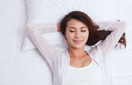 辟謠|睡覺(jué)時(shí)，枕頭只枕到后腦勺？