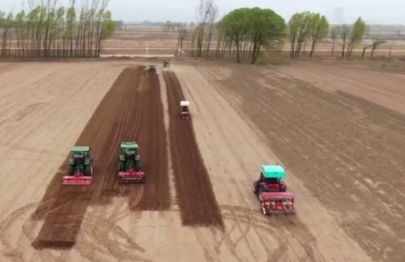 農(nóng)機(jī)升級(jí) 科學(xué)田管 山西省各地春耕春管跑出“加速度”