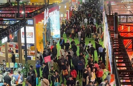 第112屆全國(guó)糖酒商品交易會(huì)在四川成都開幕