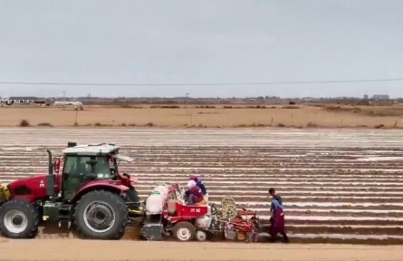 陜西：智慧化農(nóng)機(jī)助力 農(nóng)業(yè)生產(chǎn)提質(zhì)增效