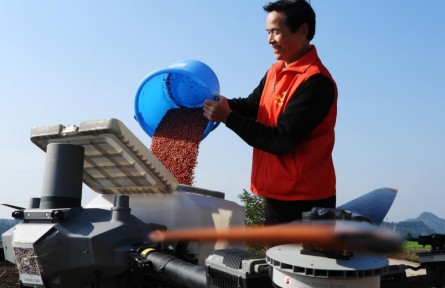 駛向丘陵山區(qū)！國產(chǎn)農(nóng)機煥新啟程