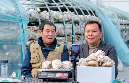 魏綠峰：匠心育菇香 技能富鄉(xiāng)鄰