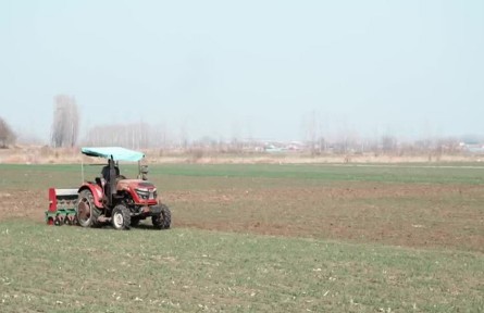 山東青島：搶農(nóng)時抓田管 促弱轉(zhuǎn)壯保豐收